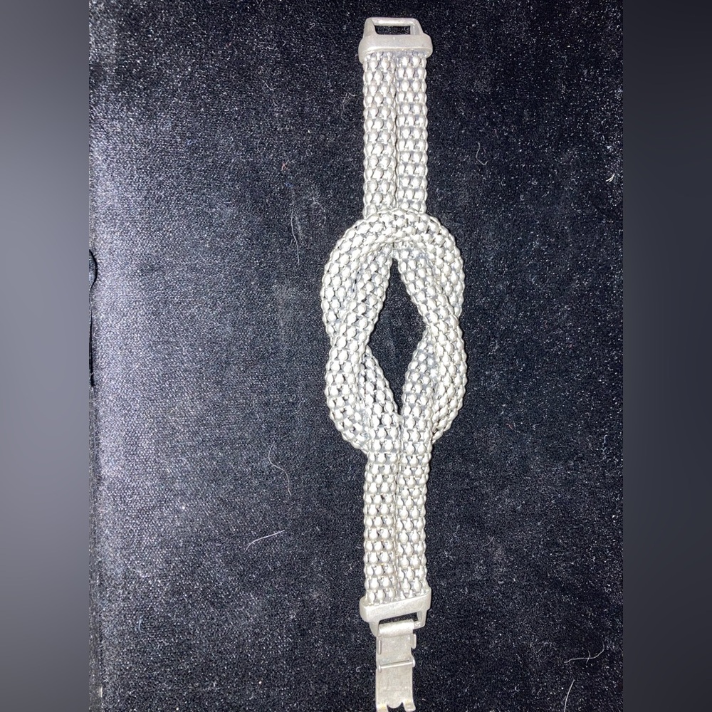 Chunky Love Knot silver-tone metal mesh style bracelet - Picture 3 of 4
